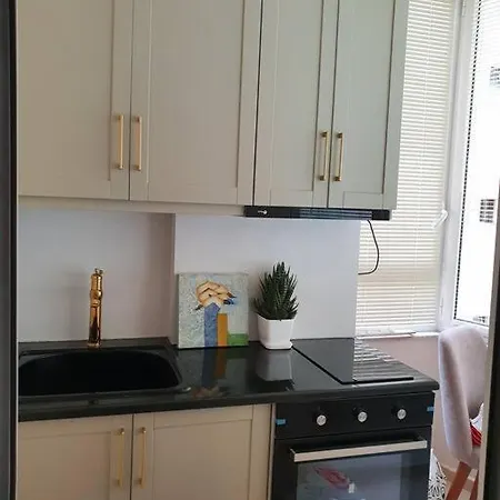 Cozy Apartment Near Ohrid Lake Pogradec Exterior photo